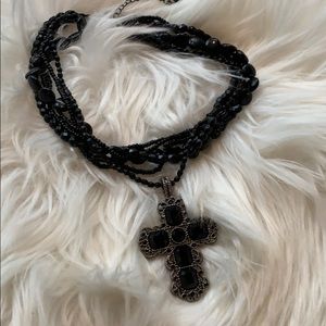 Beaded choker with removable cross